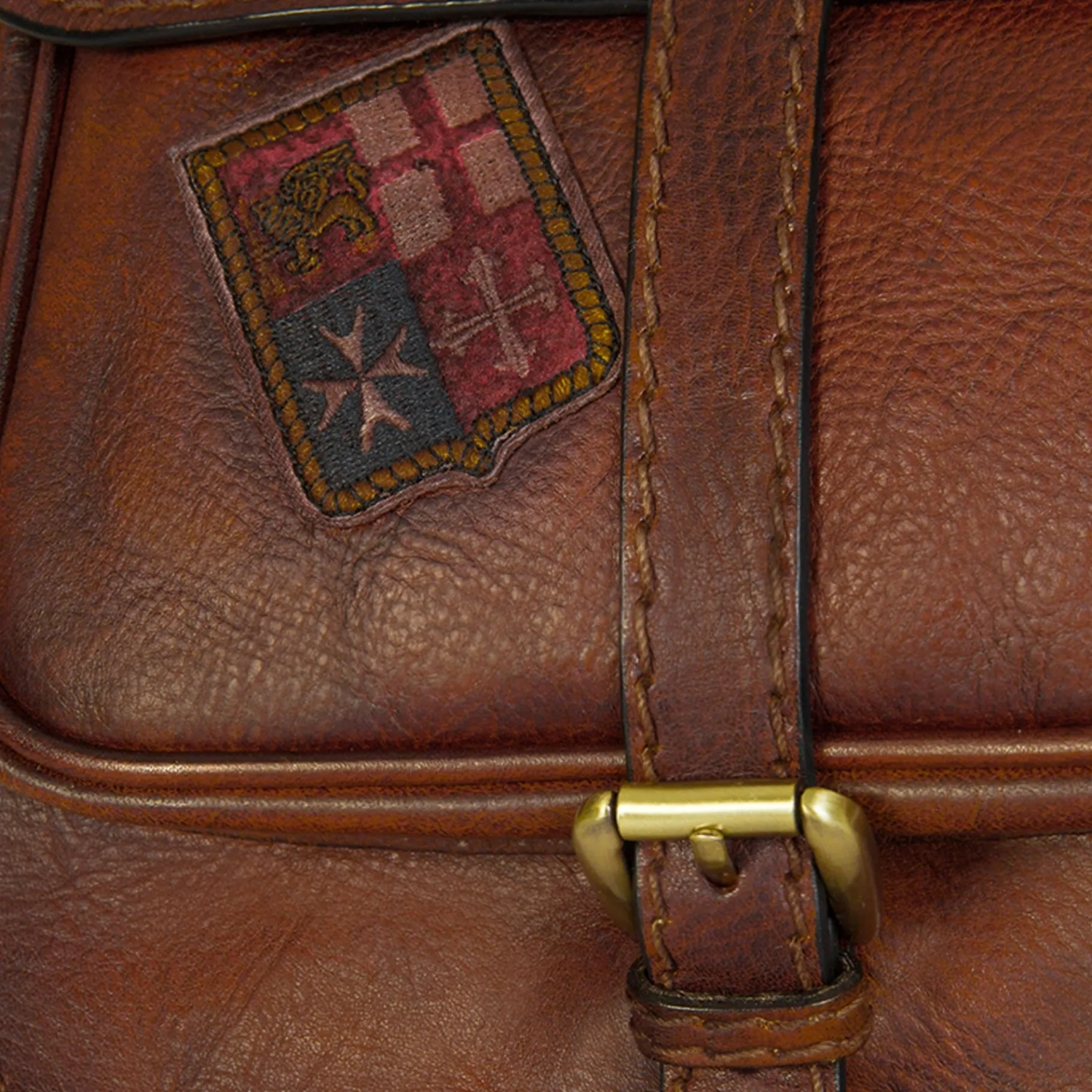 bisaccia_brown__zaino_in__5.webp GUIDOMAGGI Pratesi Bags>Bisaccia Brown - Zaino in pelle Monospalla